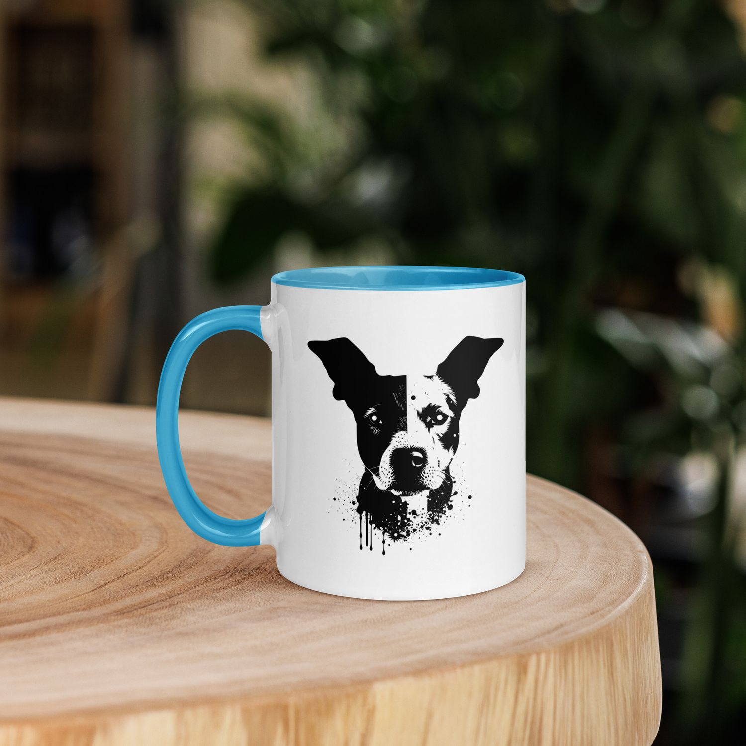 Tasse mit farbiger Innenseite