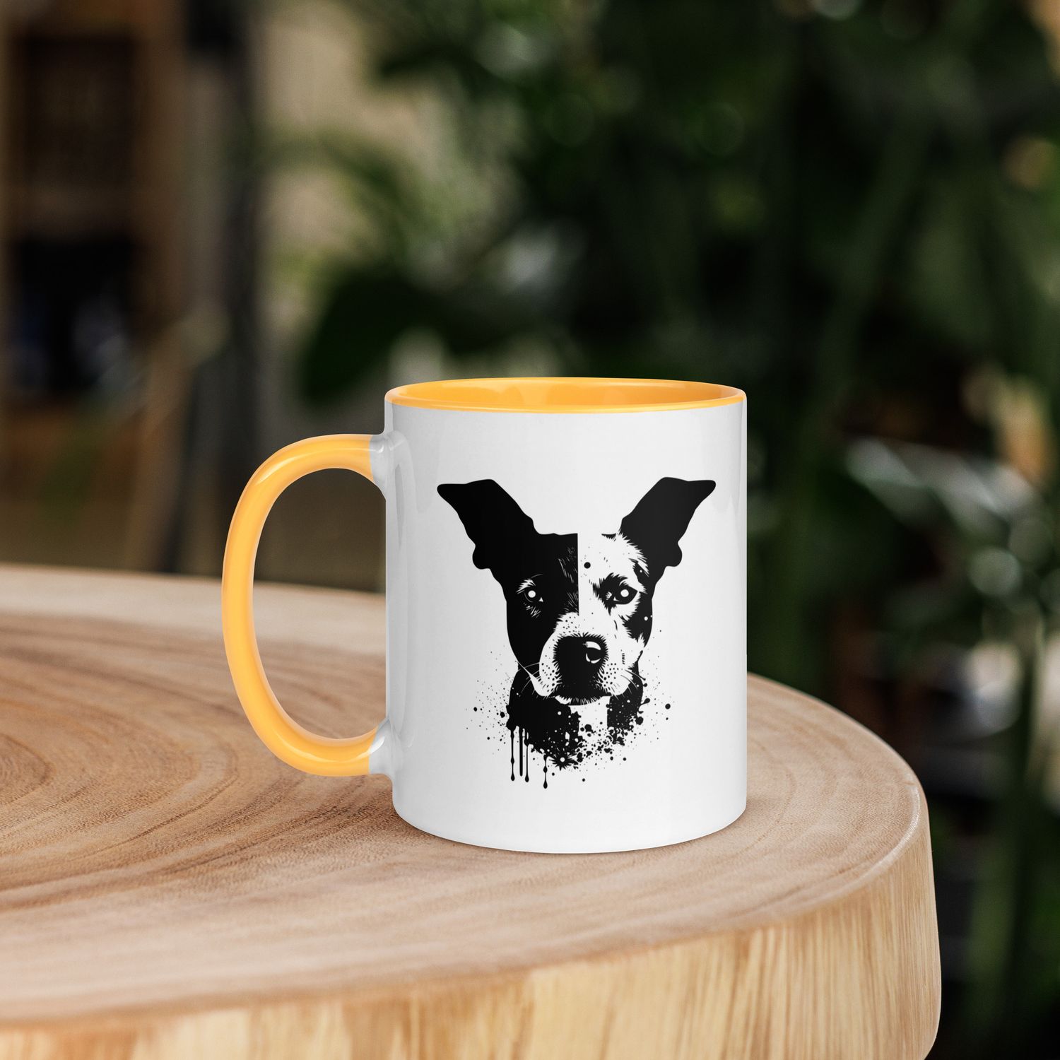 Tasse mit farbiger Innenseite