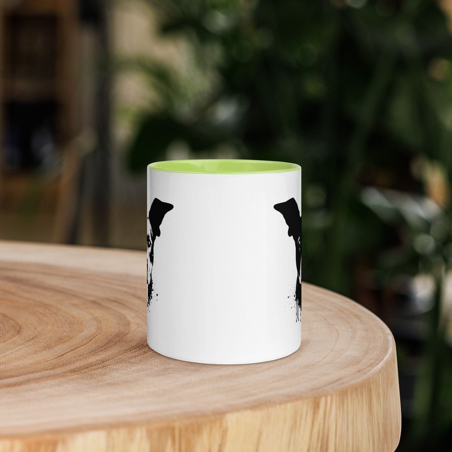 Tasse mit farbiger Innenseite