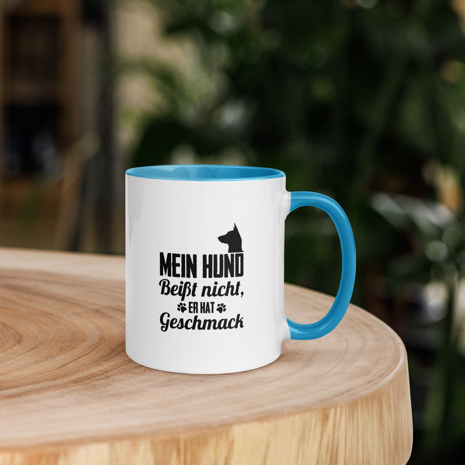 Tasse mit farbiger Innenseite