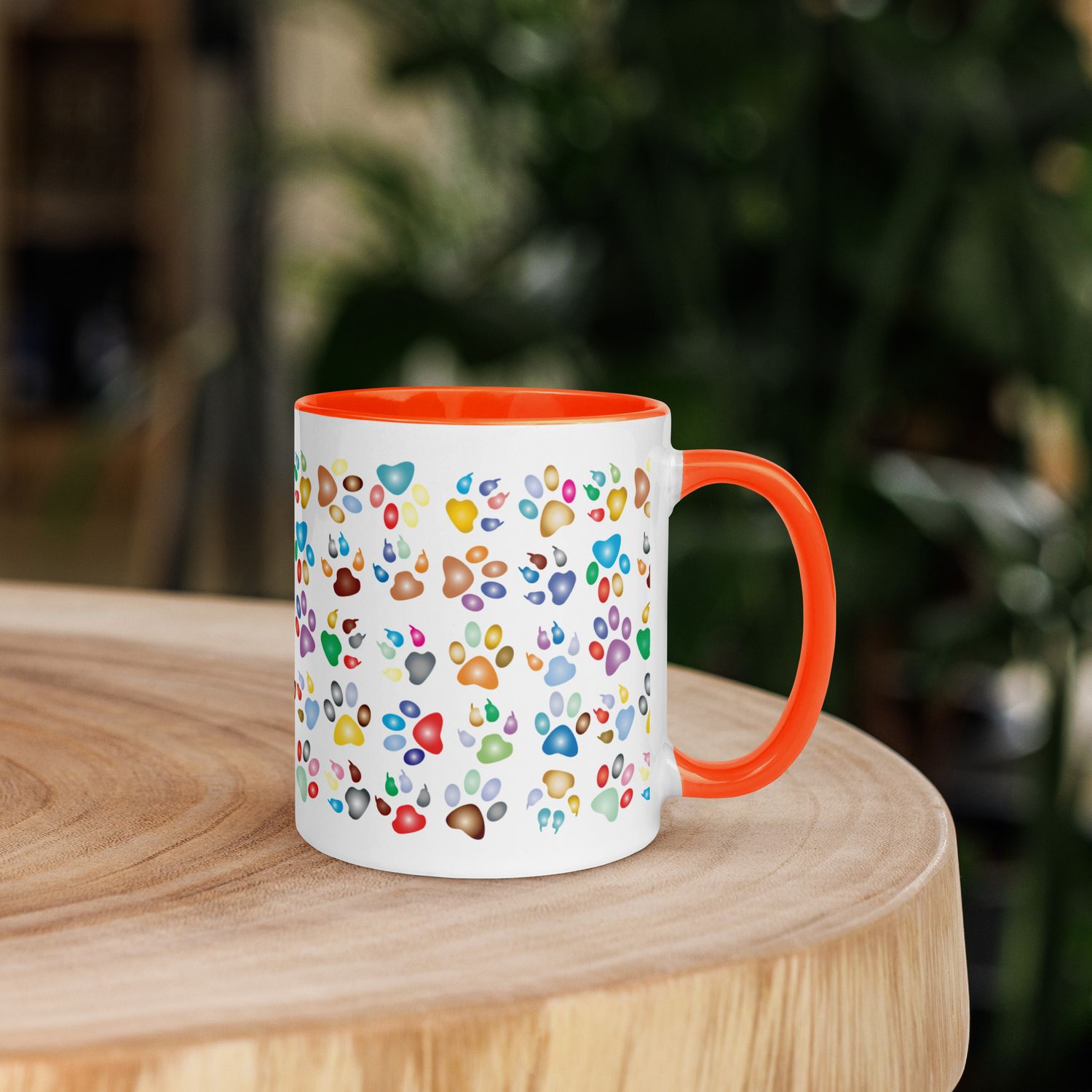 Tasse mit farbiger Innenseite