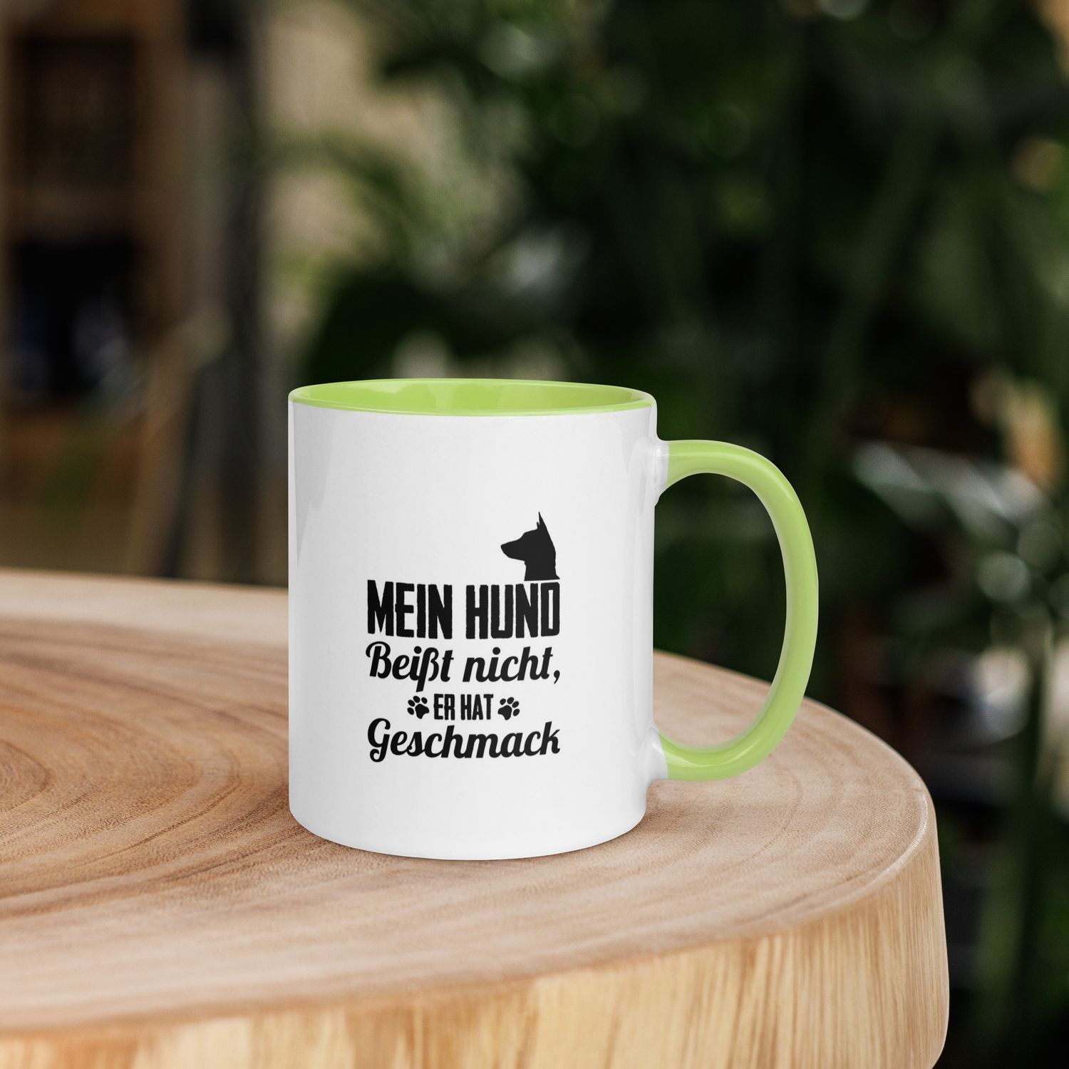 Tasse mit farbiger Innenseite