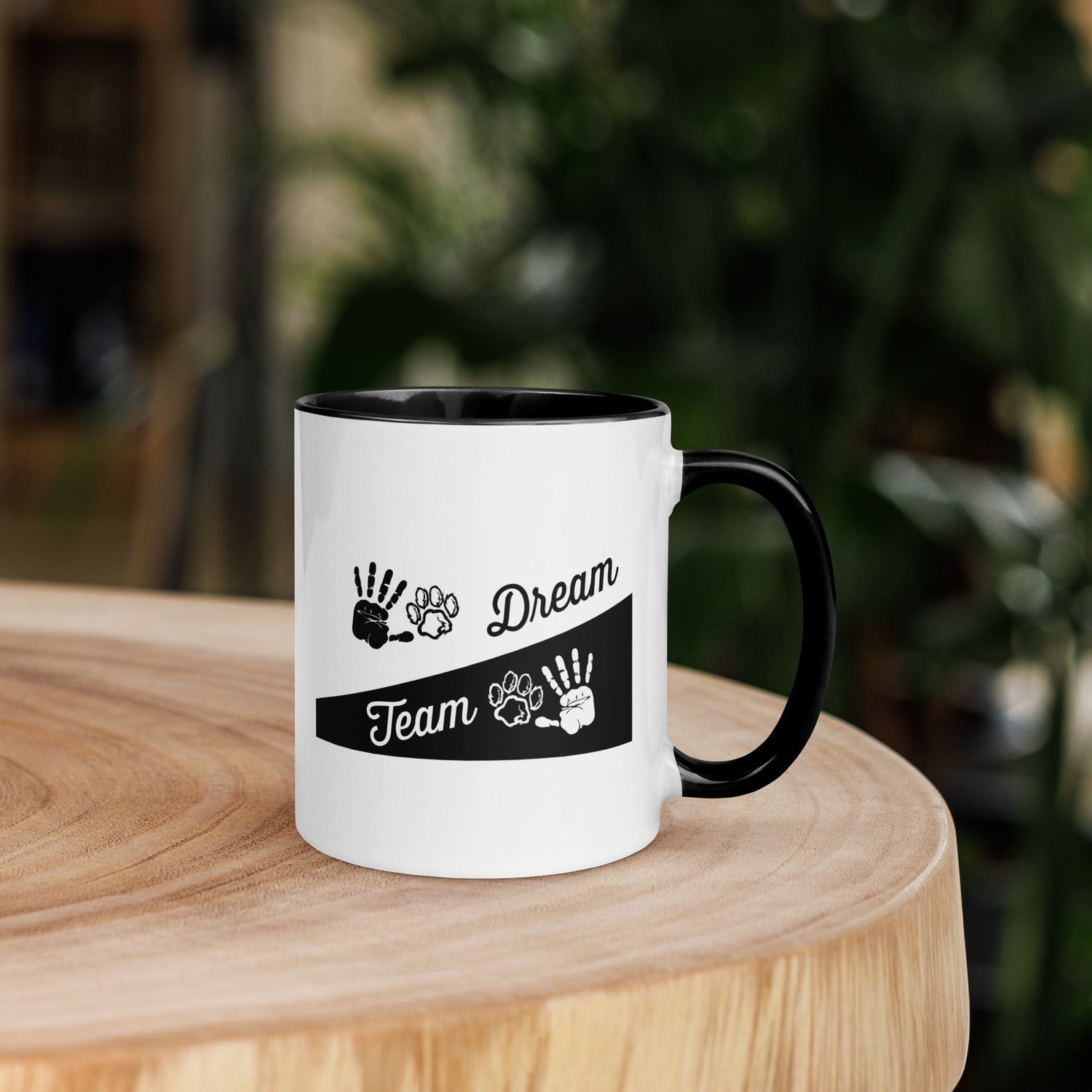 Tasse mit farbiger Innenseite