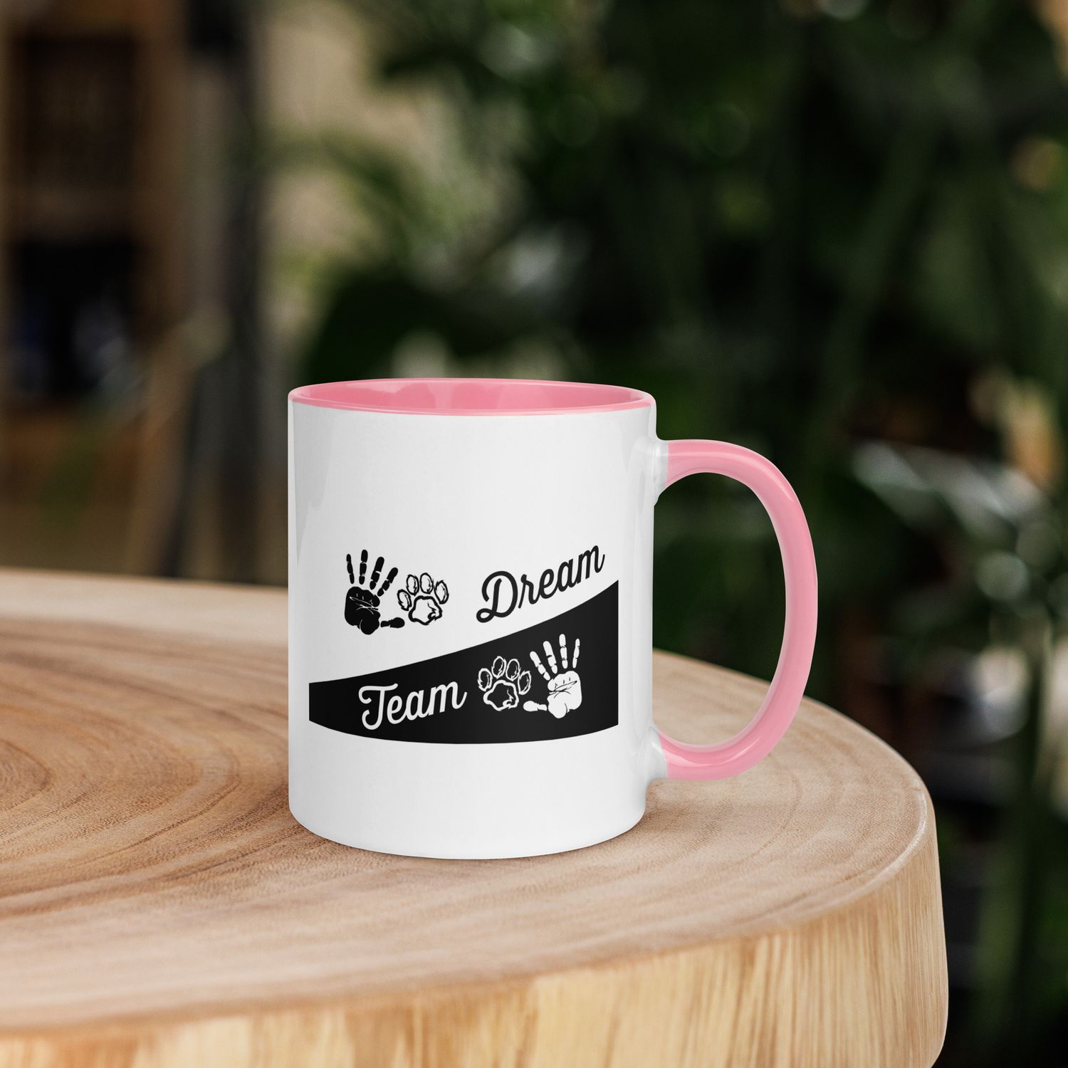 Tasse mit farbiger Innenseite