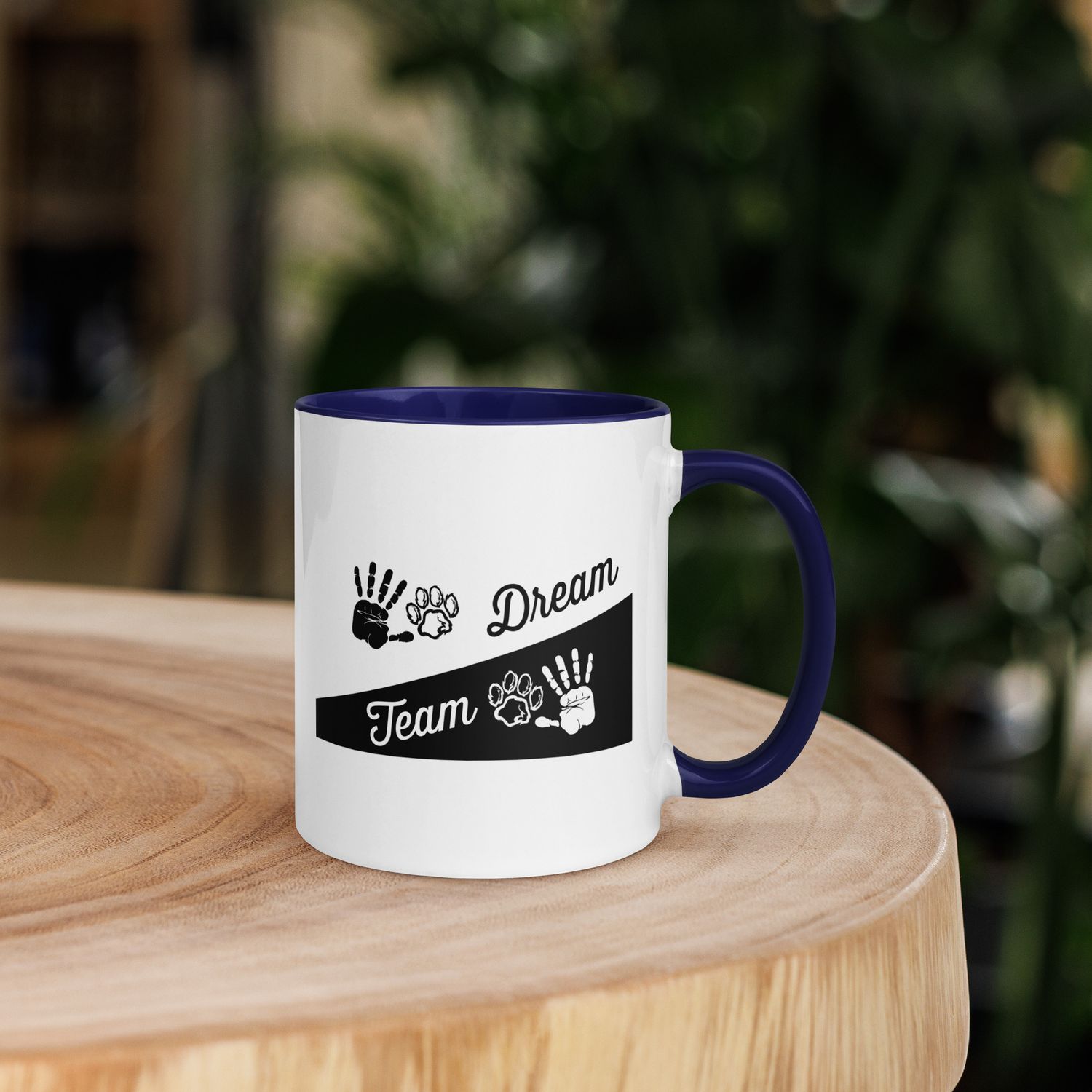 Tasse mit farbiger Innenseite