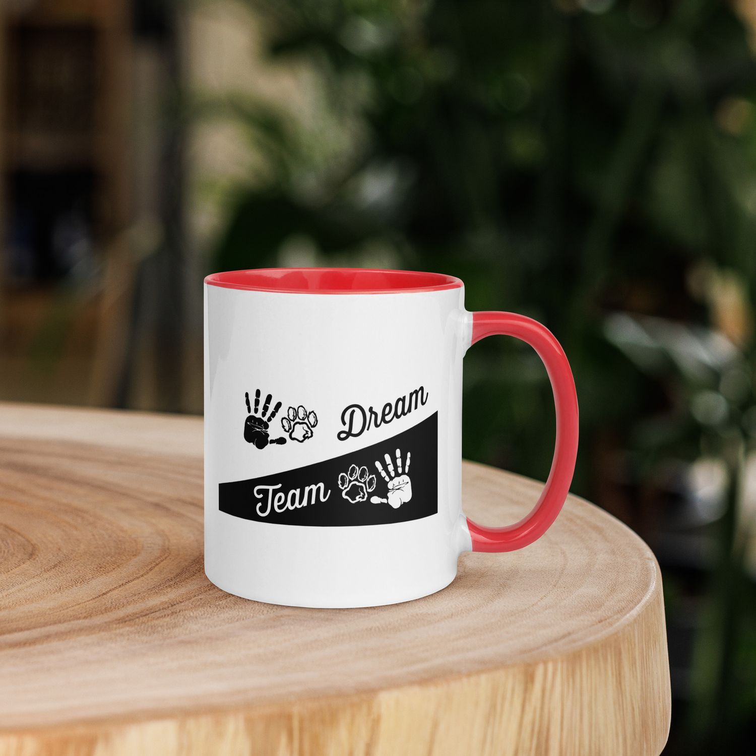 Tasse mit farbiger Innenseite