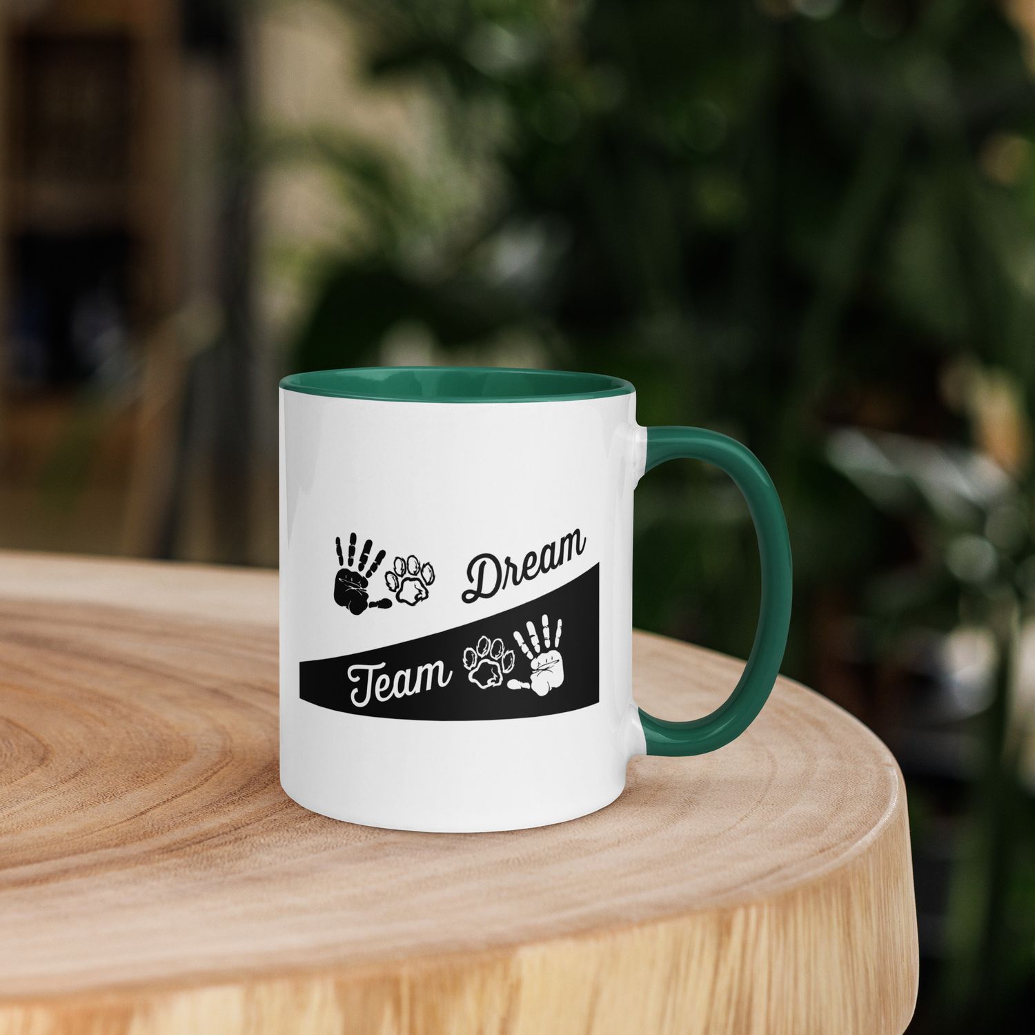 Tasse mit farbiger Innenseite