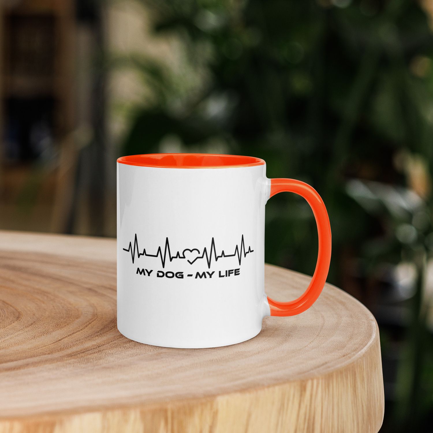 Tasse mit farbiger Innenseite