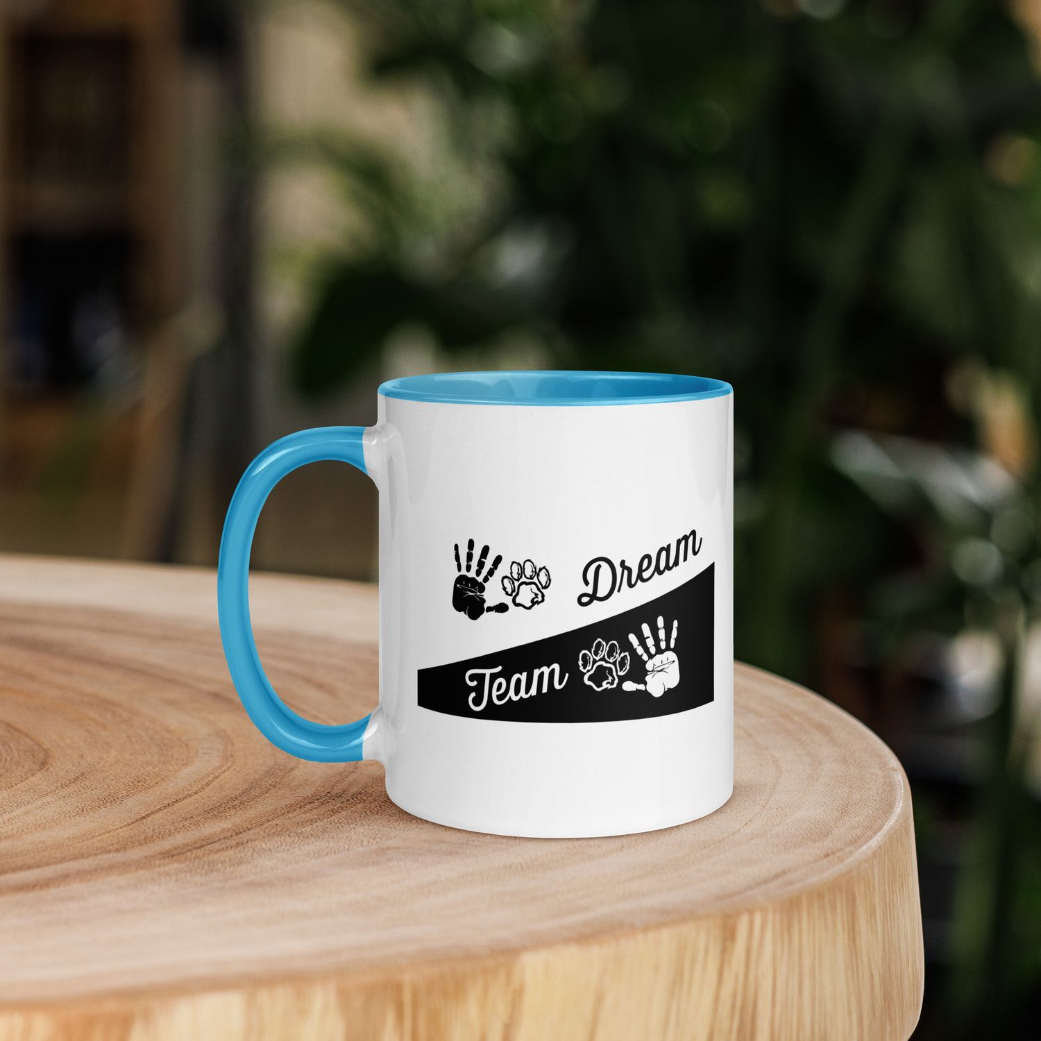 Tasse mit farbiger Innenseite