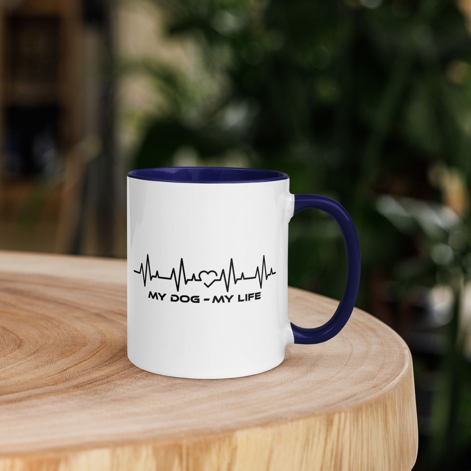 Tasse mit farbiger Innenseite
