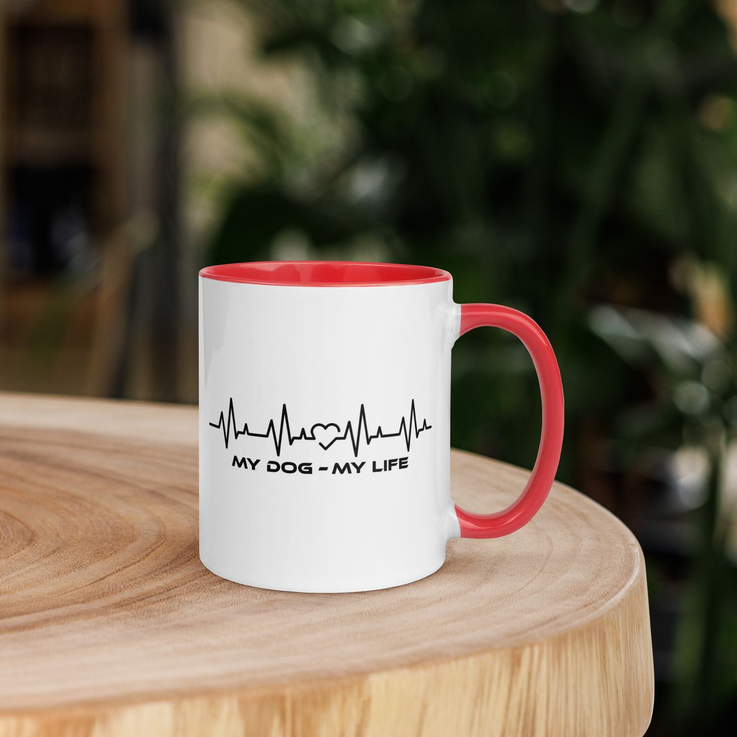 Tasse mit farbiger Innenseite