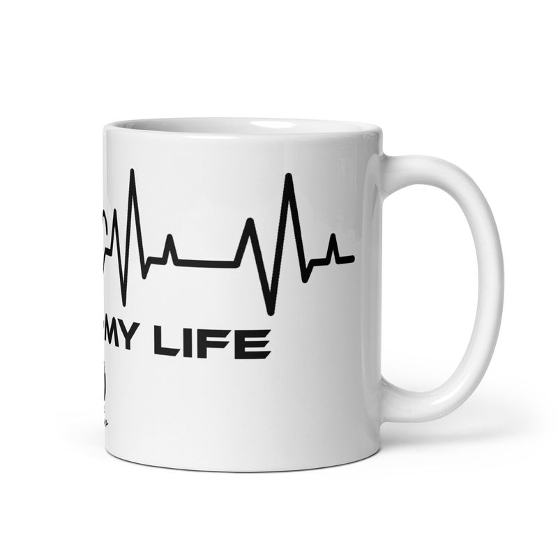 Weiße, glänzende Tasse
