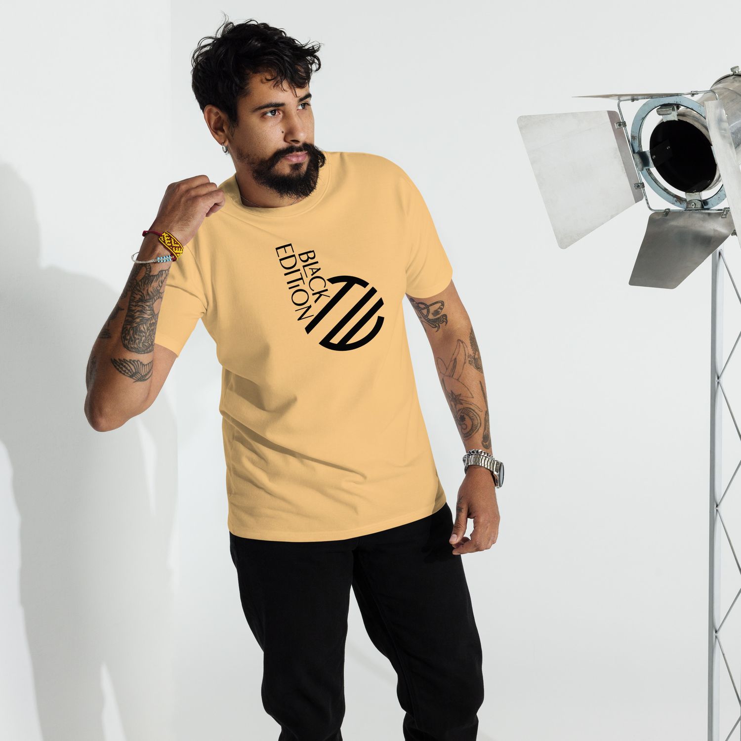 Schweres Premium T-Shirt für Herren Black Edition