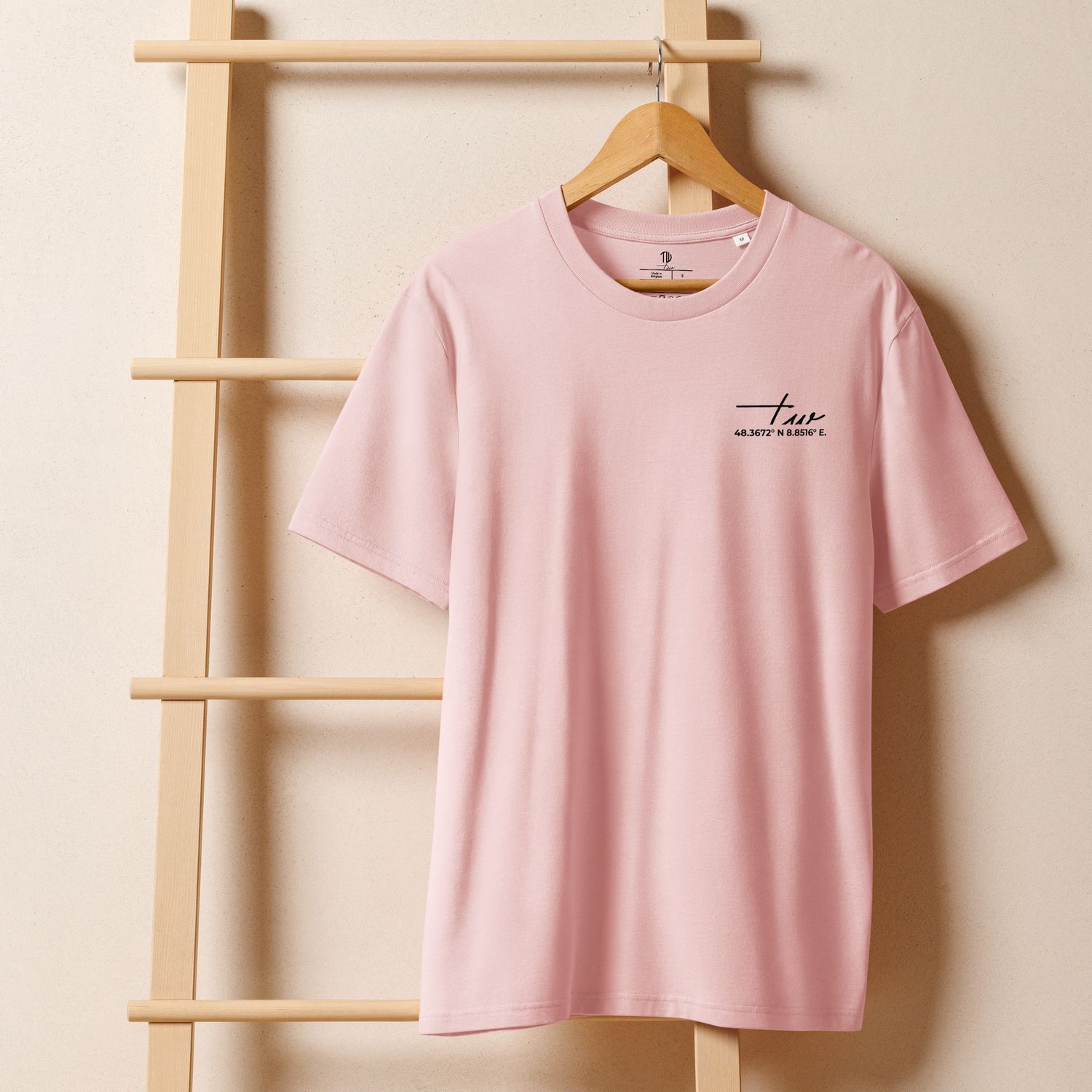 THE WUFF® Pure Vibes X Unisex Bio-T-Shirt mit Rippkragen