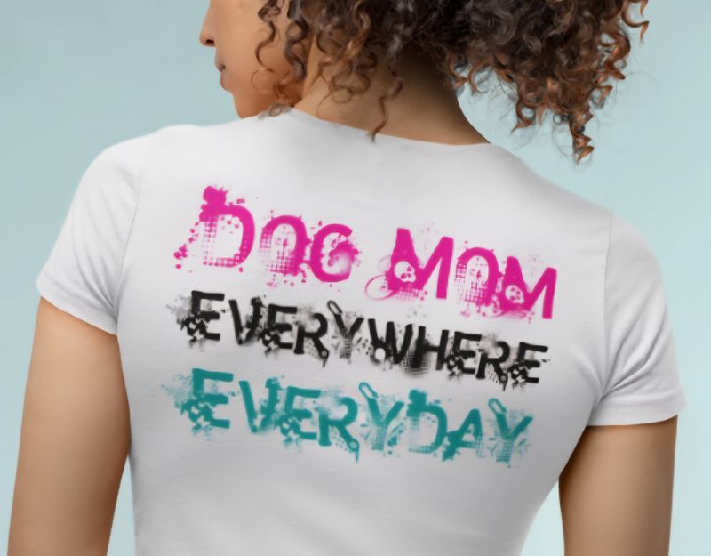 The Wuff® Basic Softstyle T-Shirt Dog Vibes