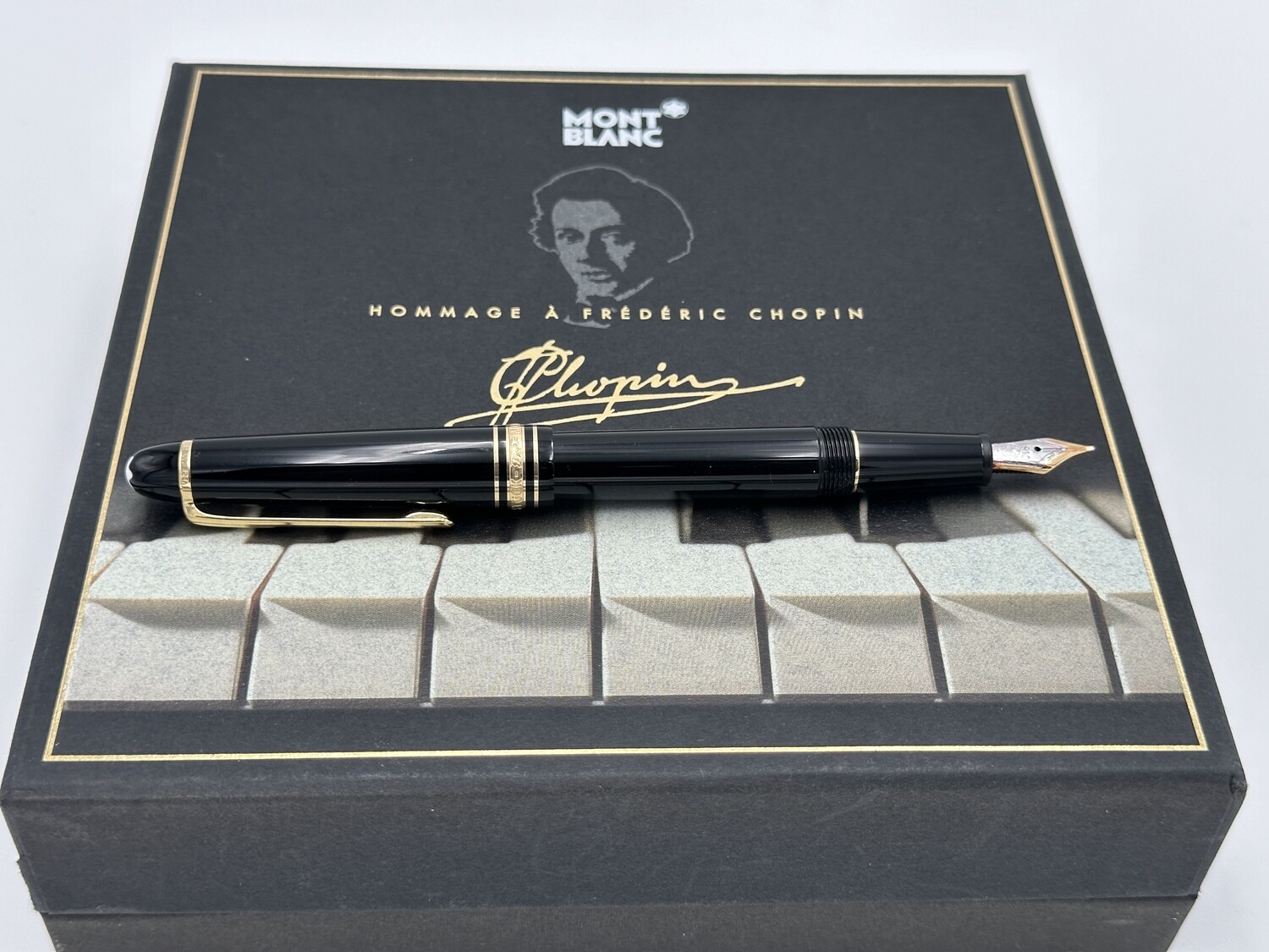 Montblanc, Coffret Chopin Meisterstuck stylo plume 14k