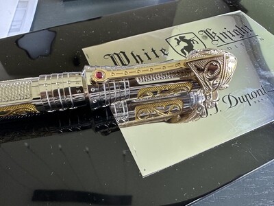 ST Dupont Édition limitée White Knight Rollerball