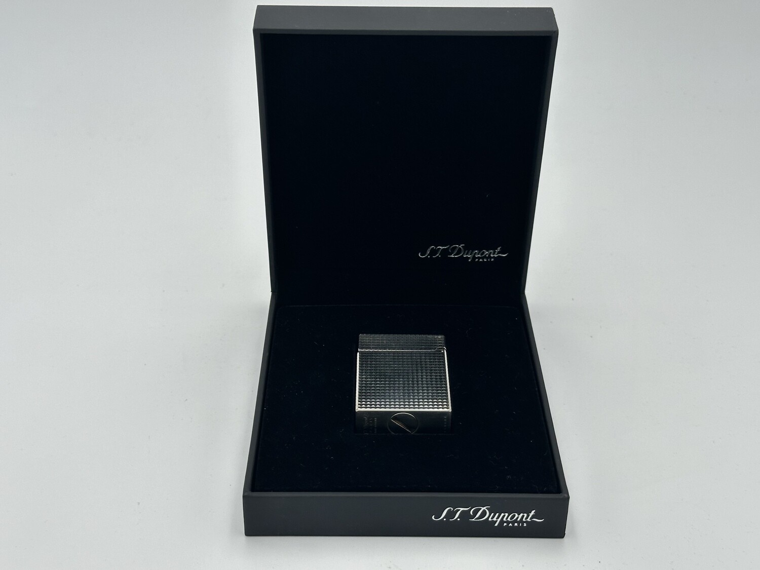 ST Dupont briquet ligne 1