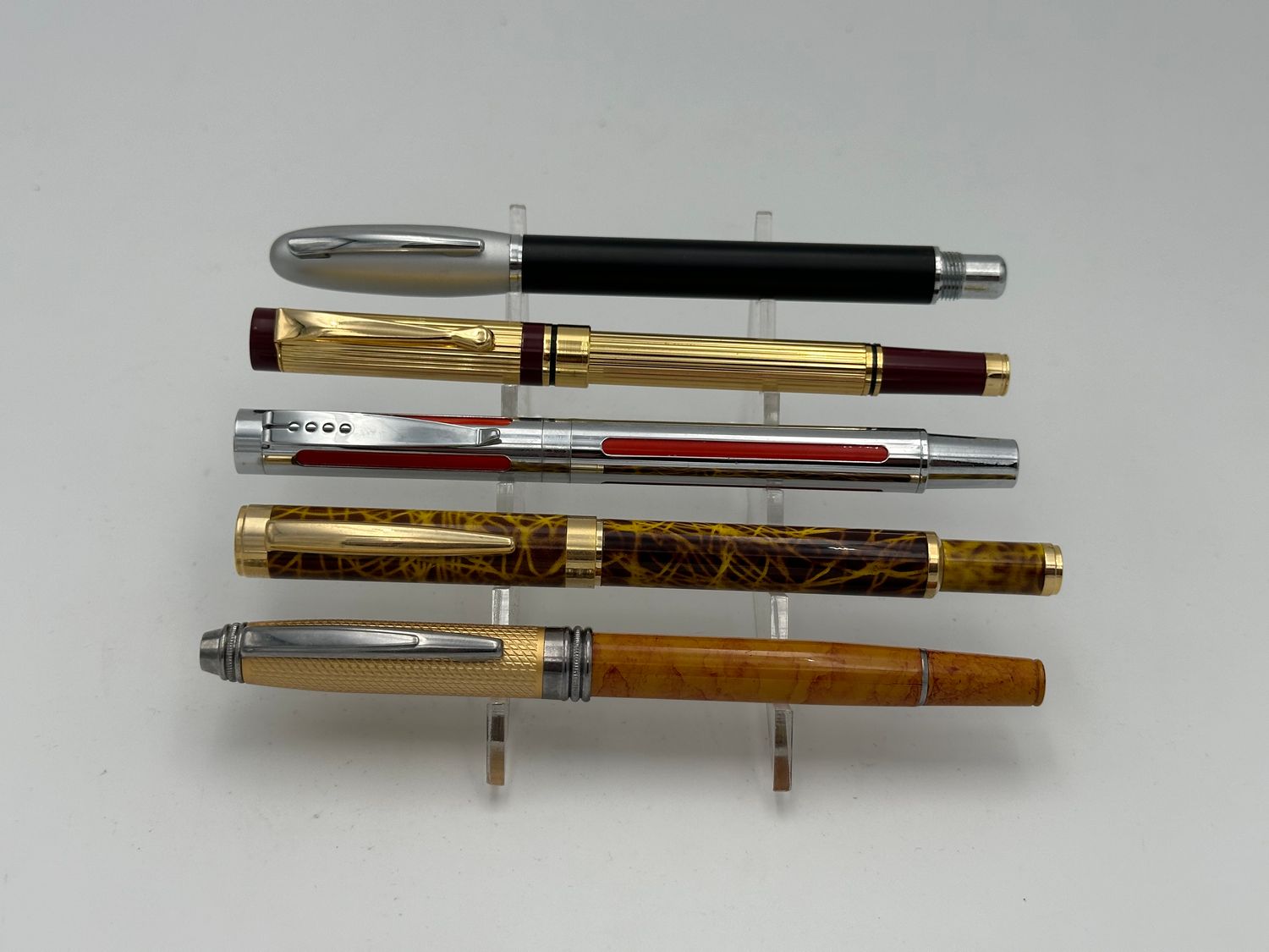 Lot de 5 stylos plume