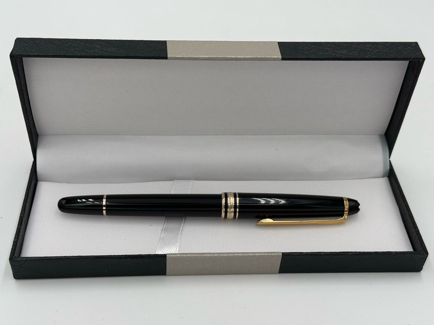 Montblanc  Meisterstück classique doré stylo rollerball