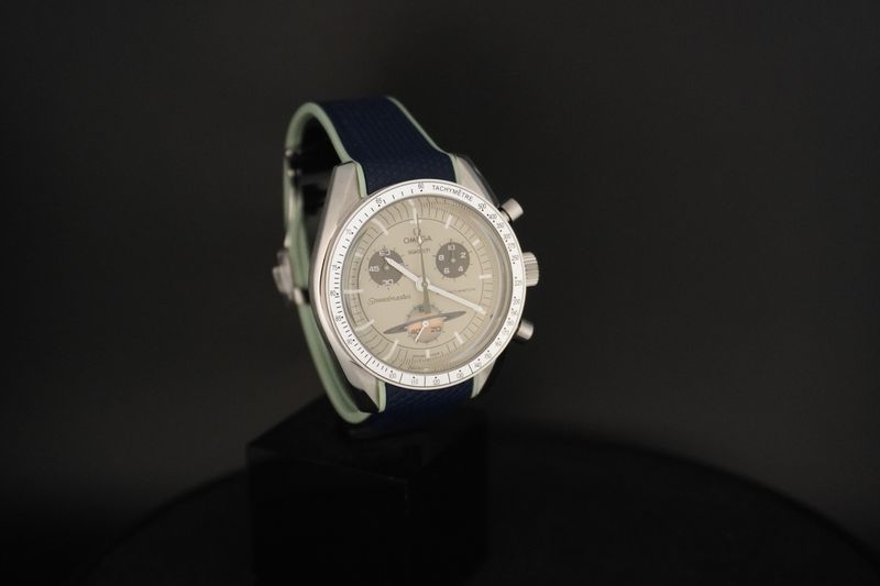Saturn SS with Silicone Strap
