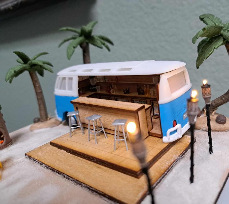 The Hippie Highball - 1/4" Scale