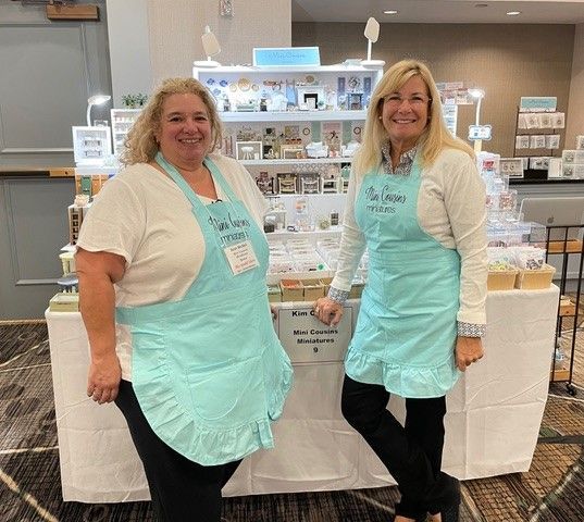 "La Dolce Vita" with the Cousins - 1/4" Scale