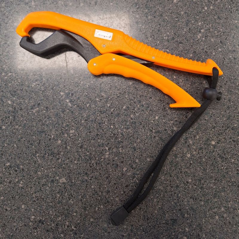 Fish Grip 9in Orange