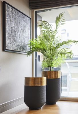 Kelly Flower Pot