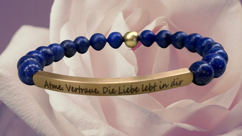 Armband blau  -  Atme. Vertraue. Die Liebe lebt in dir