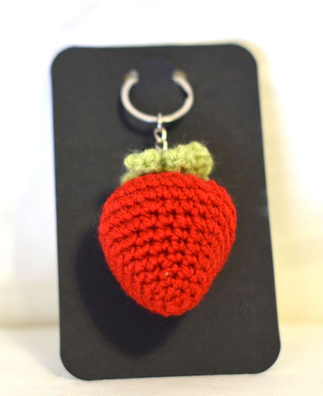 Porte-clés fraise   fait à la main