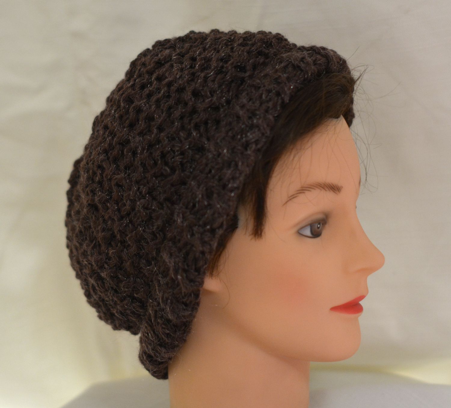 Gorro marrón con reflejos hecho a mano