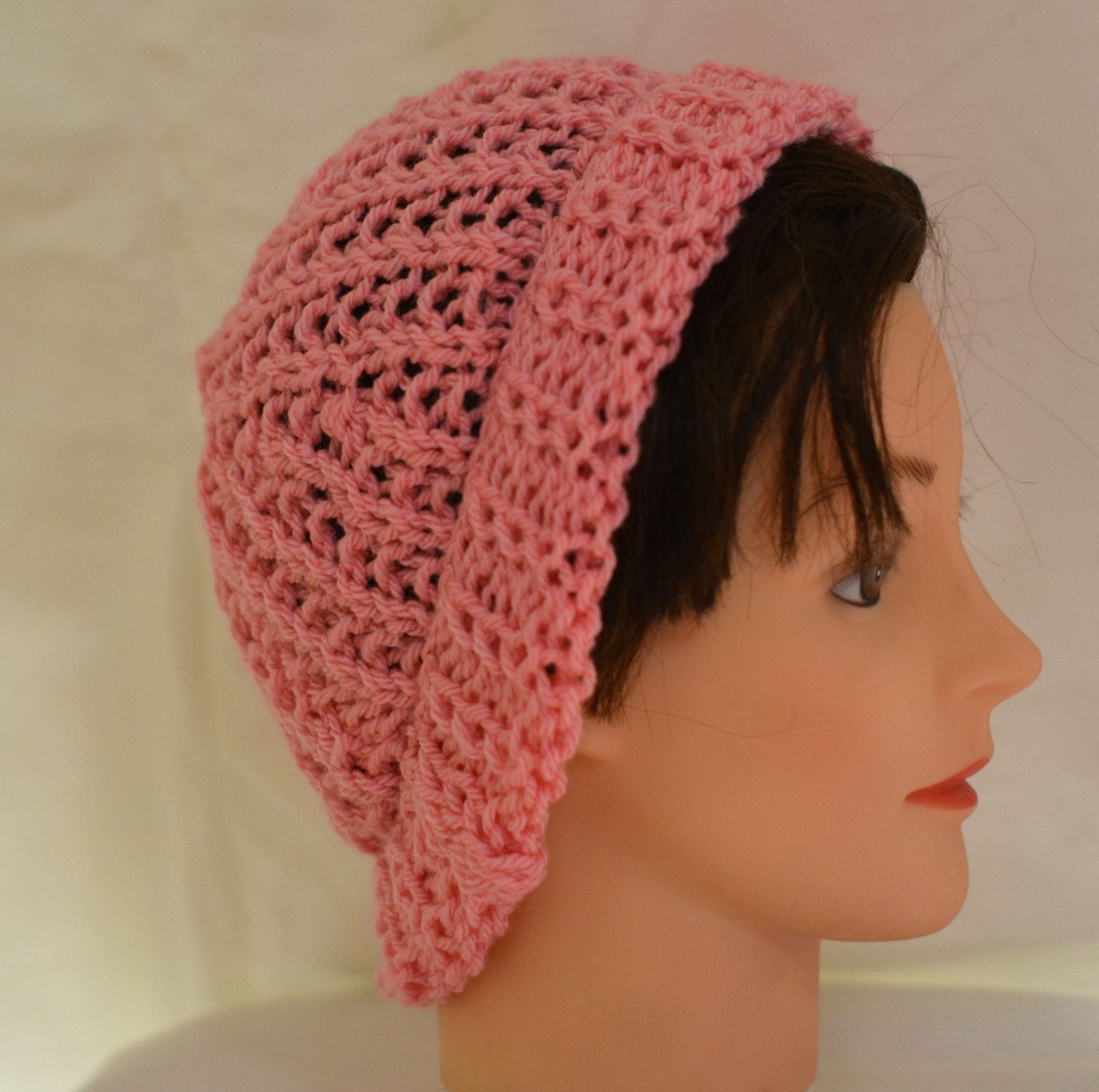 Gorro rosa hecho a mano