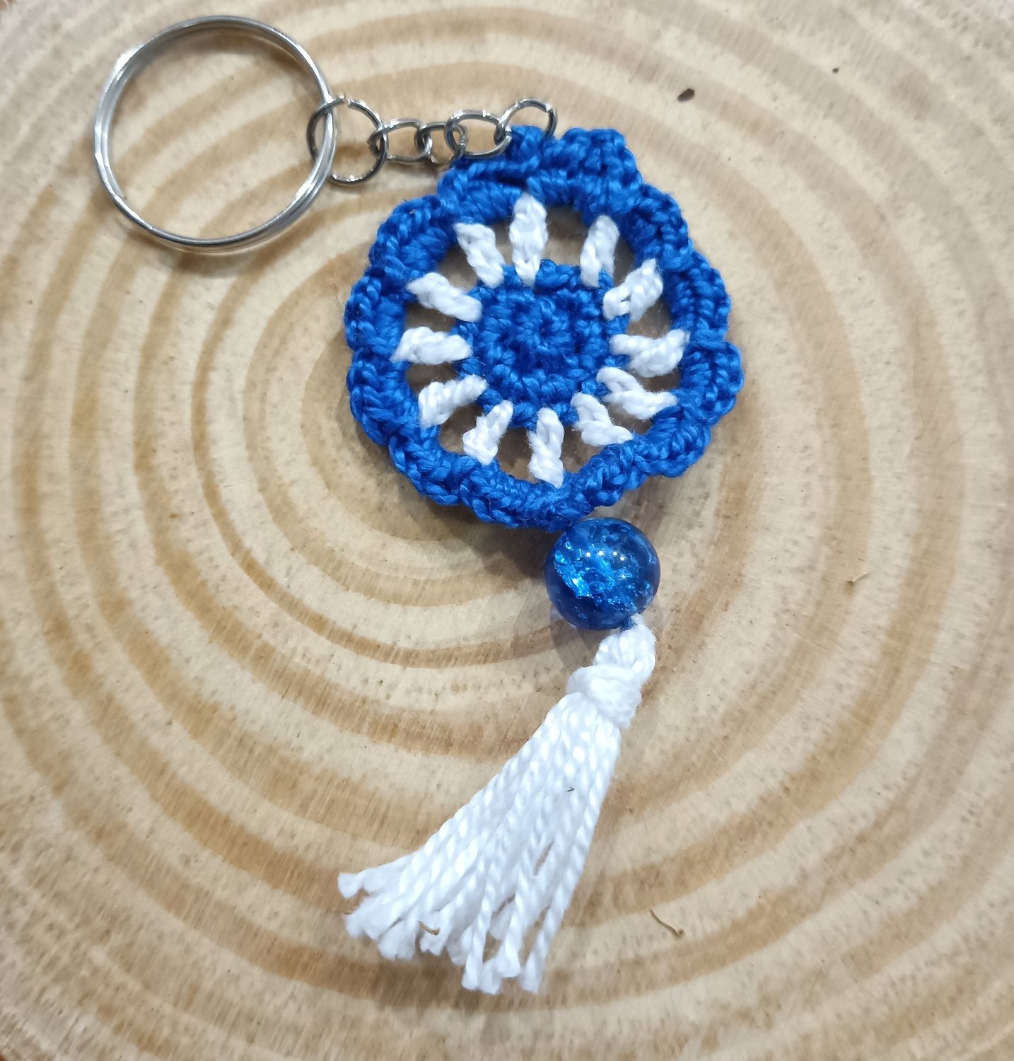 Porte-clés attrape-rêves bleu et blanc   fait à la main