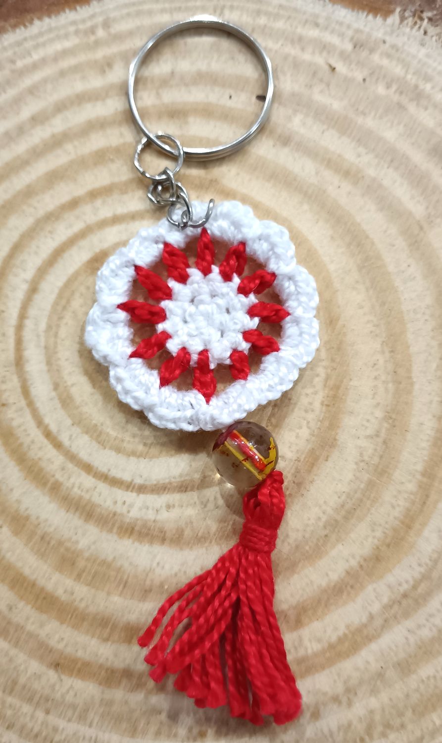 Llavero atrapasueños  blanco y rojo hecho a mano