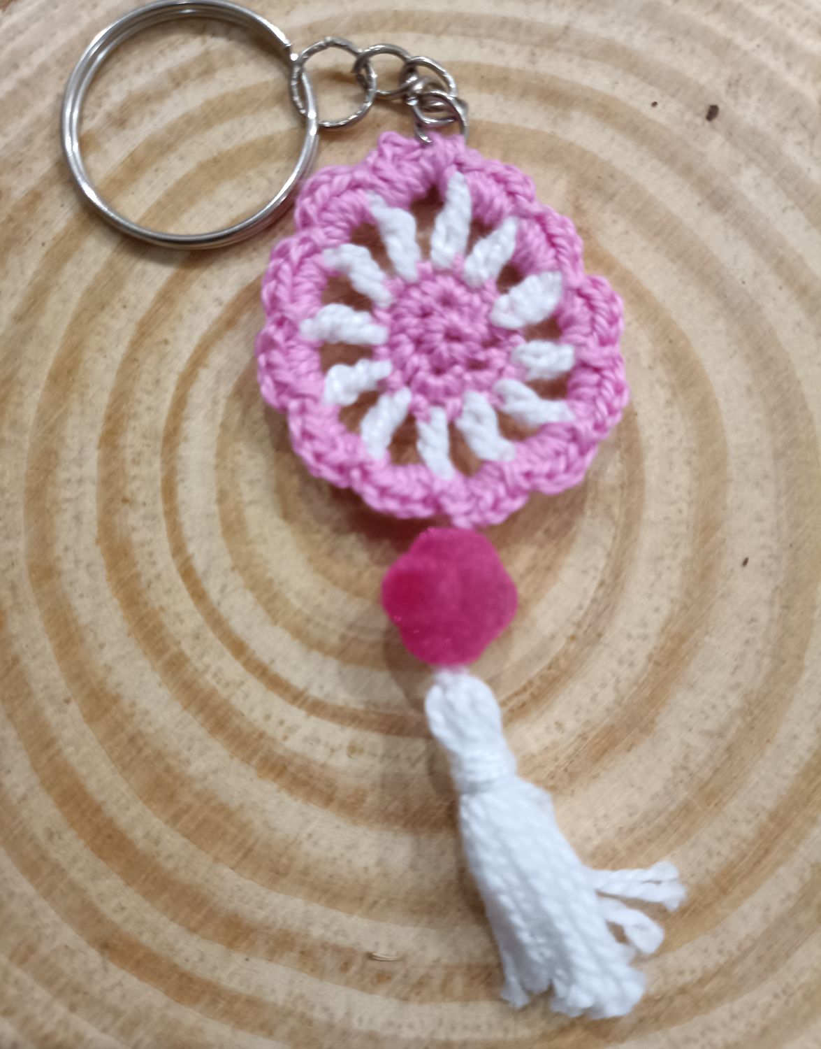 Porte-clés attrape-rêves rose et blanc   fait à la main
