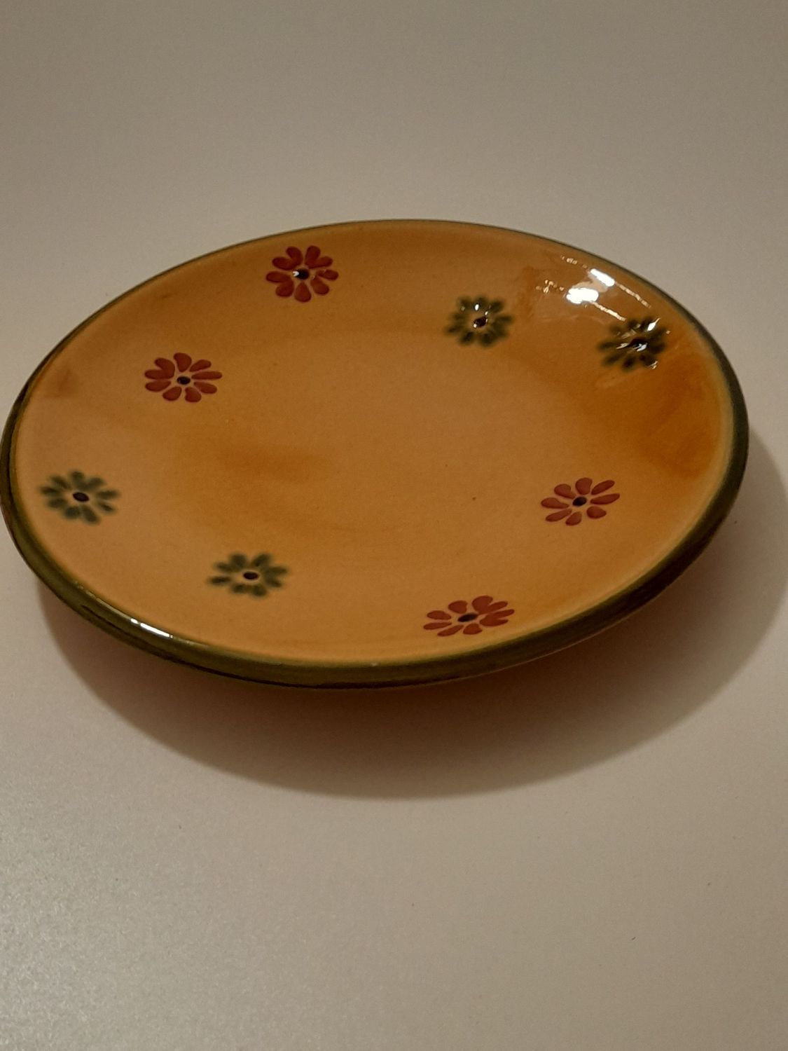 Plato mediano 19 cm. florecillas Alfarería Provenzal