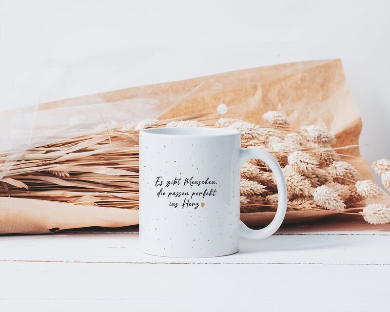 Personalisierbare Tasse Personalisierbare Tasse "Es gibt Menschen, die passen perfekt ins Herz"