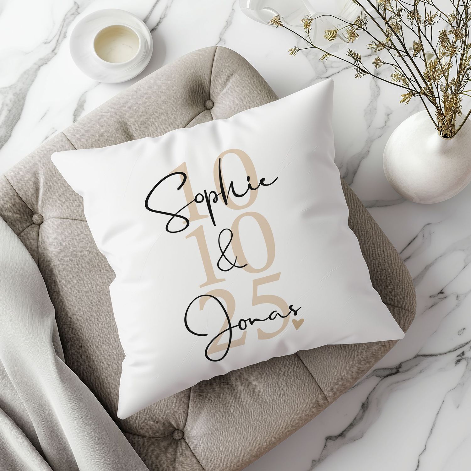 Personalisierbares Kissen mit Namen und Hochzeitsdatum