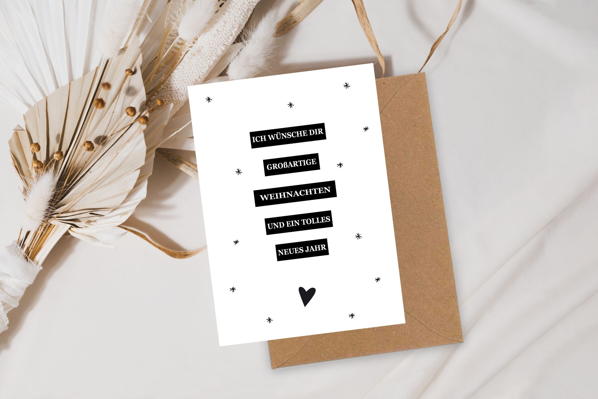 Moderne Weihnachtskarte mit Umschlag