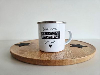 Personalisierbare Emaille Tassen mit Spruch Personalisierbare Emaille Tassen mit Spruch "Eine warme Weihnachtsumarmung für dich"