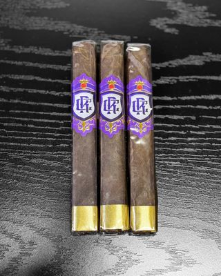 ROYALTY TORO-Royalty Cigars Exclusive Luxury Boutique Cigar Collection
