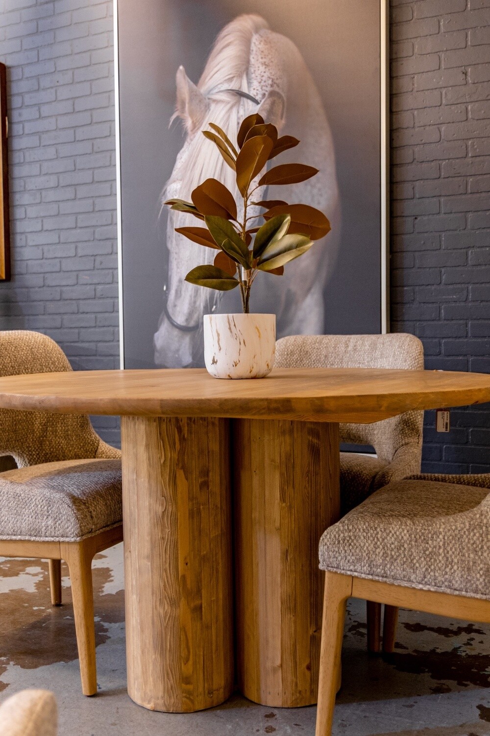 Three Leg Round Table
