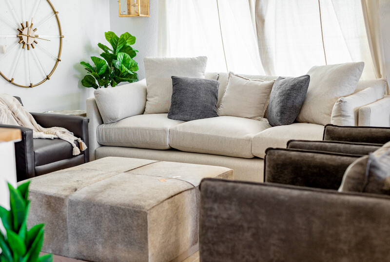 Uptown Sofa, Colour: Atenea Snow