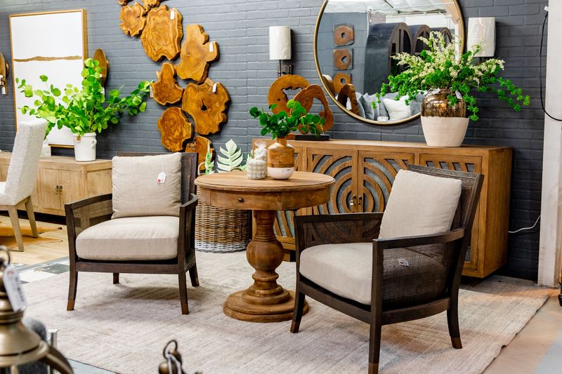 31&quot; Pine End Table