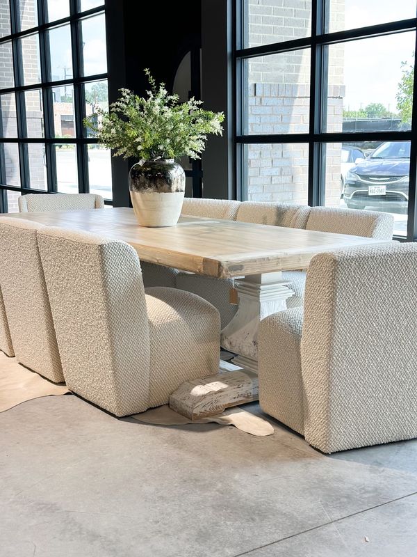 Monty Dining Table