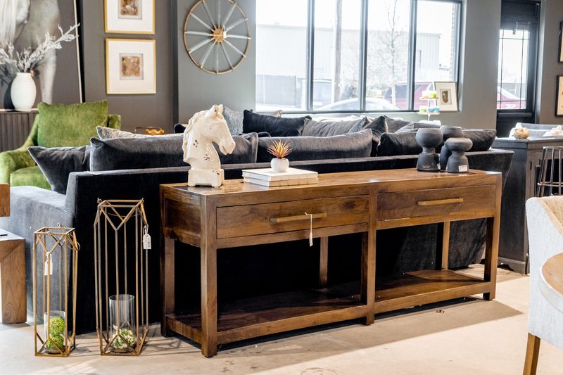 Brentwood Console
