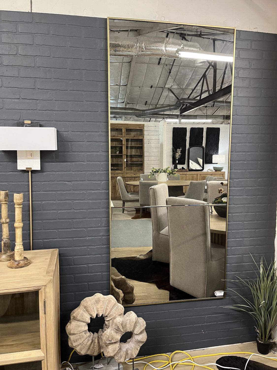 MBW - T MIRROR