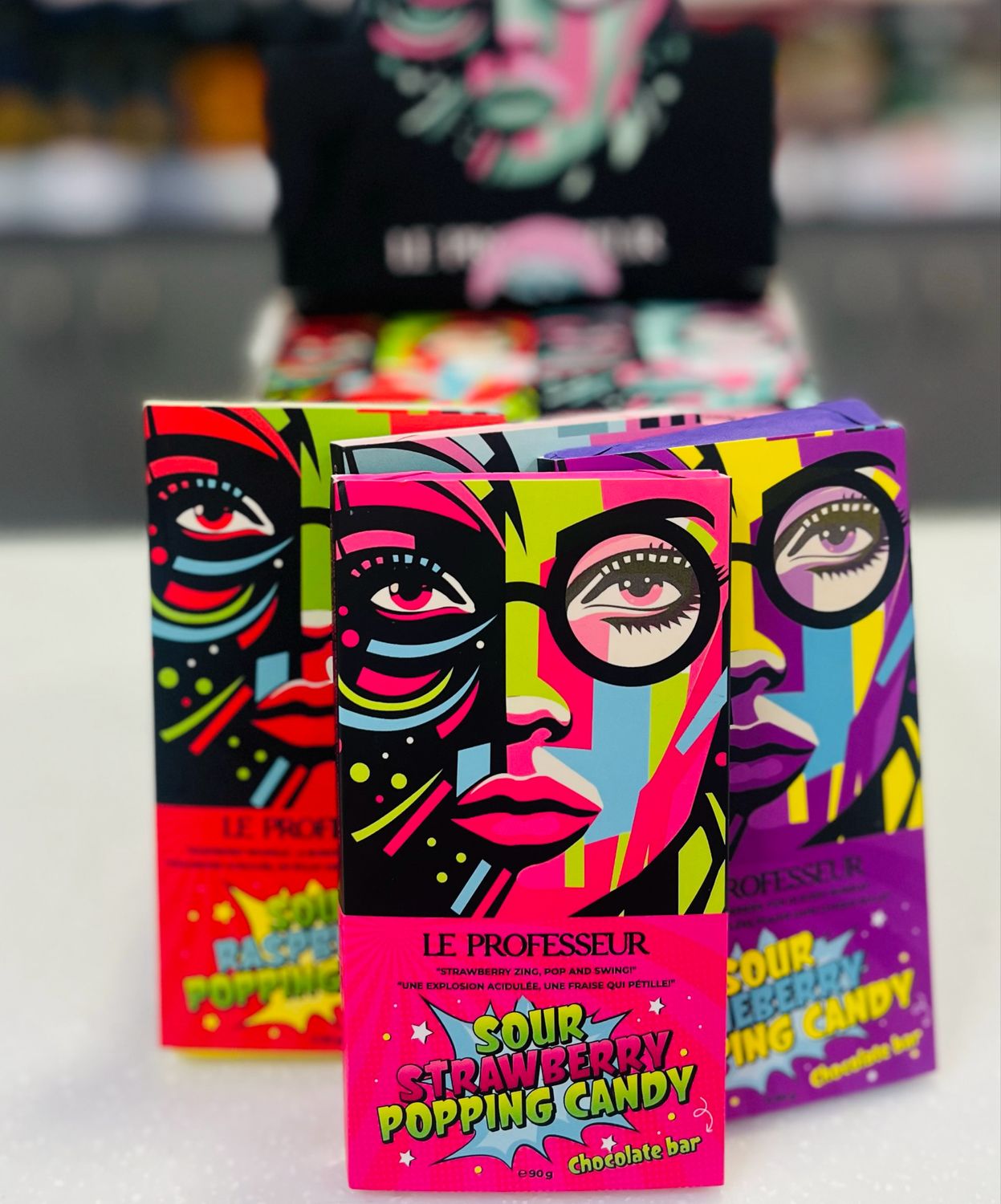 Le Professeur Popping Candy Chocolate Bar 90g Sour Starwberry