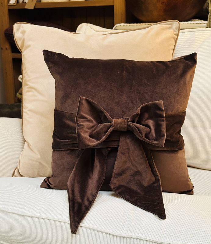 Malini Paul Moneypenny Tiedup Bow Cushion In Chocolate